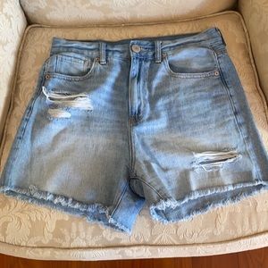 American Eagle Mom short 🦅